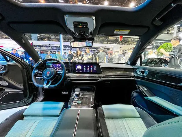 Пекинский автосалон 2024 Hongqi HQ9 PHEV / Запущен новый Hongqi H9 и Hongqi EHS7 СhinaAuto всё о китайских машинах Geely Chery Haval обзоры