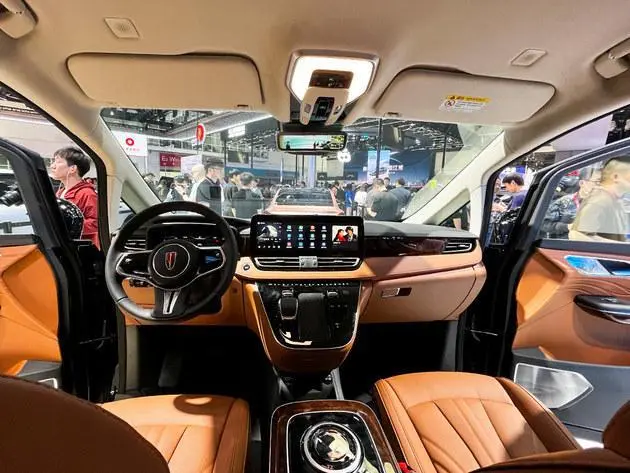 Пекинский автосалон 2024 Hongqi HQ9 PHEV / Запущен новый Hongqi H9 и Hongqi EHS7 СhinaAuto всё о китайских машинах Geely Chery Haval обзоры